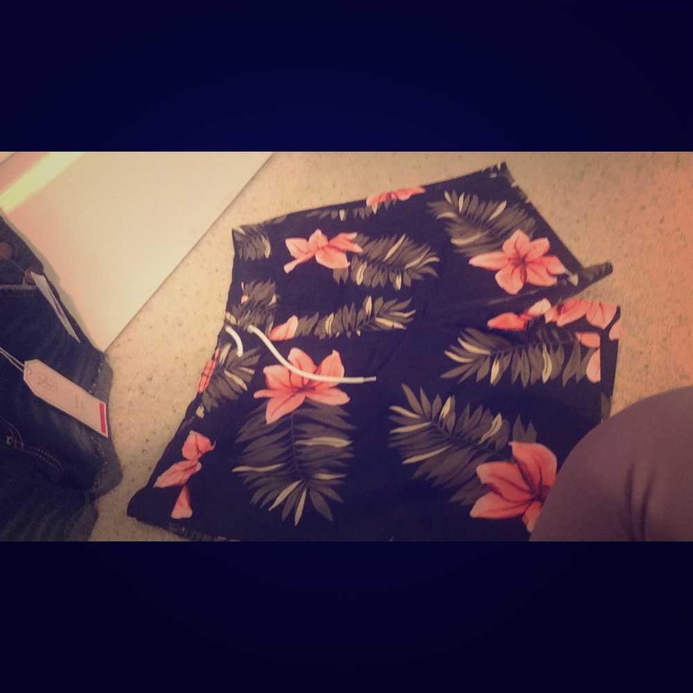 Men’s swim shorts